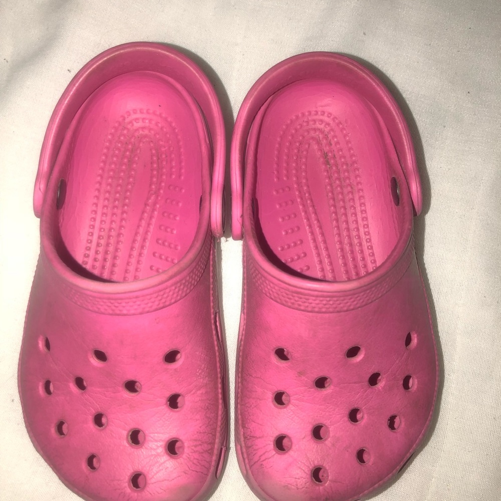 Little girls crocs